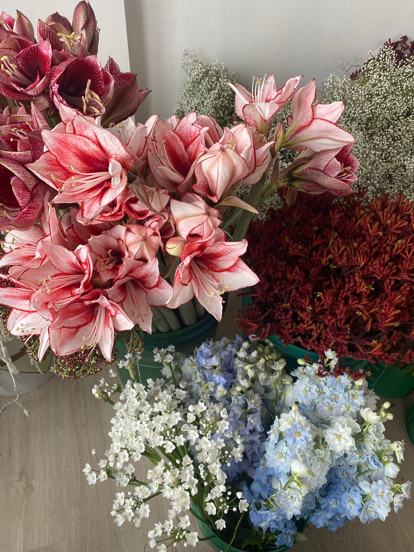 Holiday Arrangement - available only on Dec 22nd - 24th