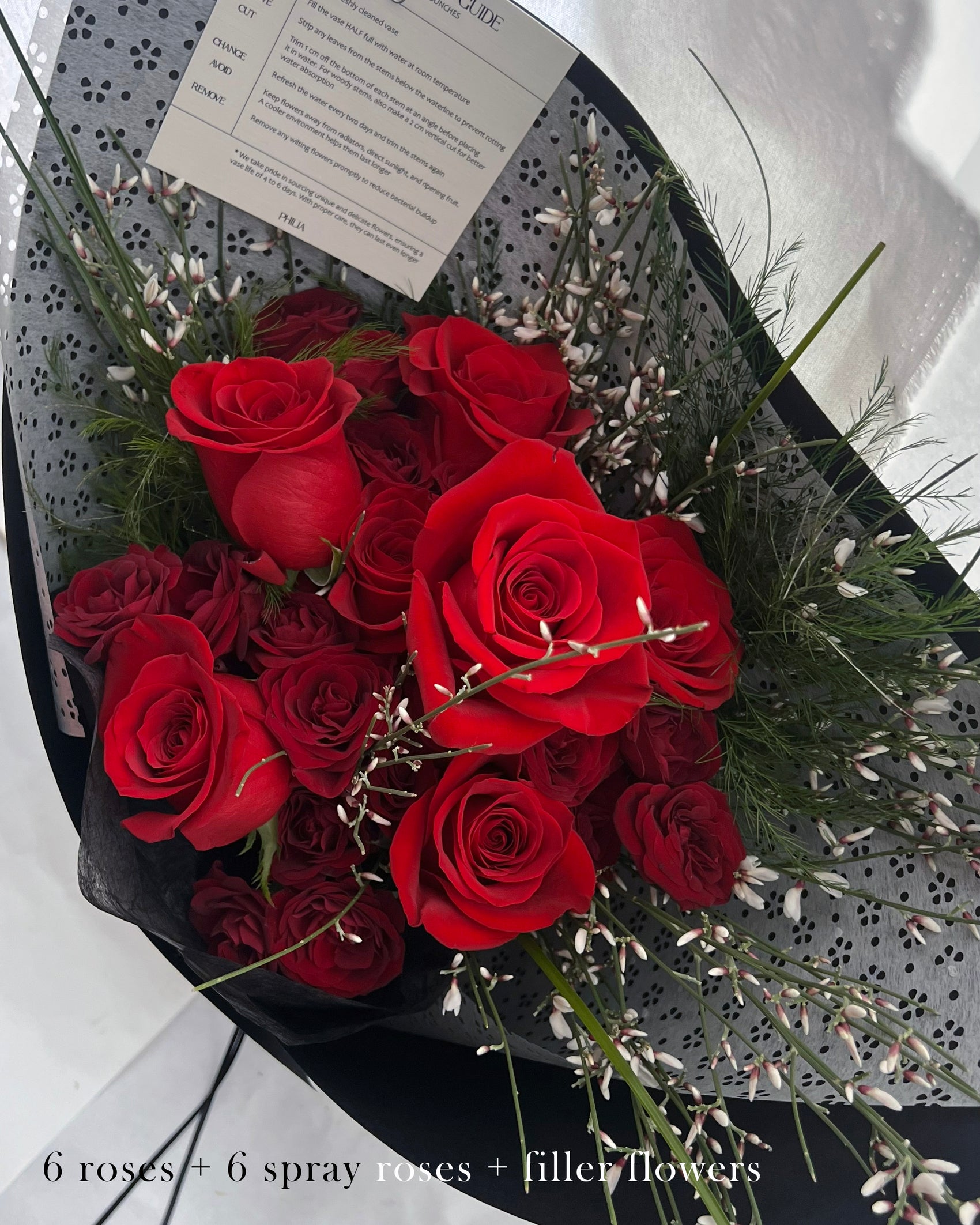 Red Rose with Spray Rose Handtied (6/12/18 stems)︱Black Paper Wrap
